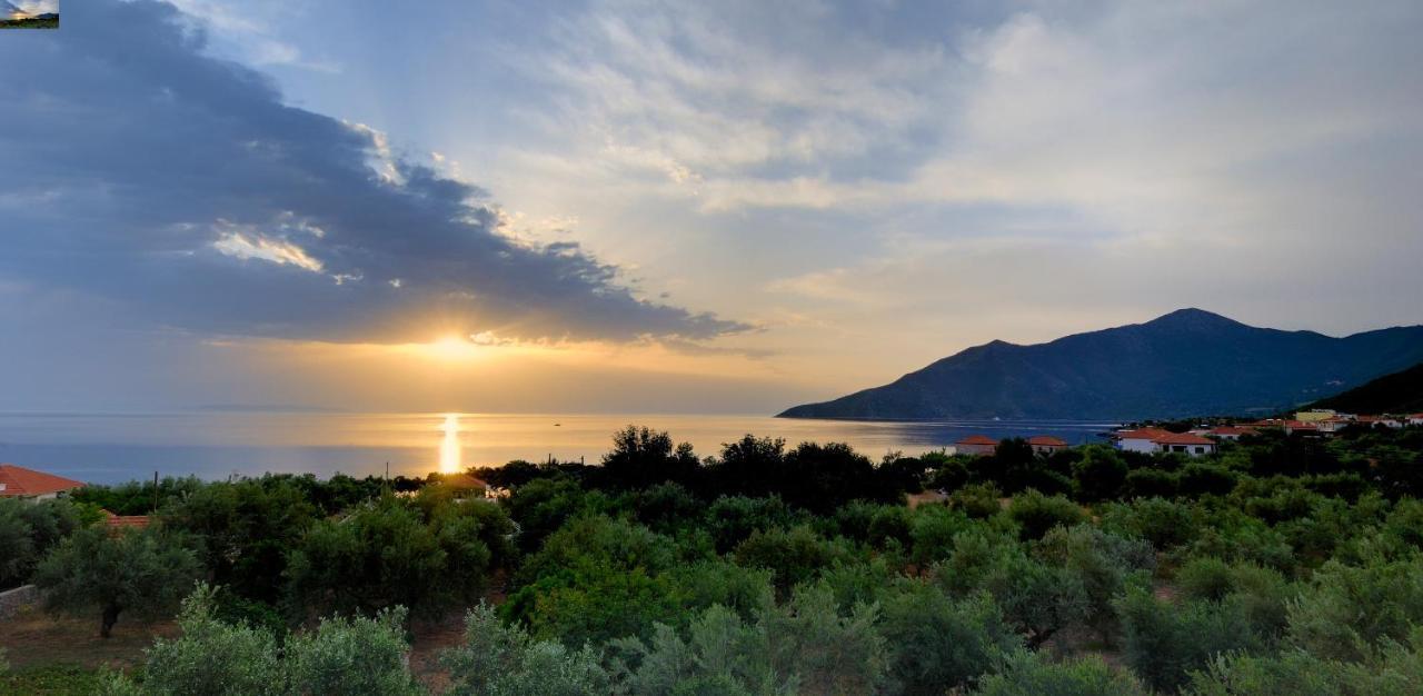 Byzantinon Hotel Leonídion Dış mekan fotoğraf