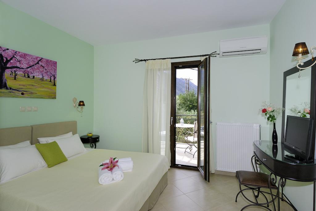 Byzantinon Hotel Leonídion Dış mekan fotoğraf
