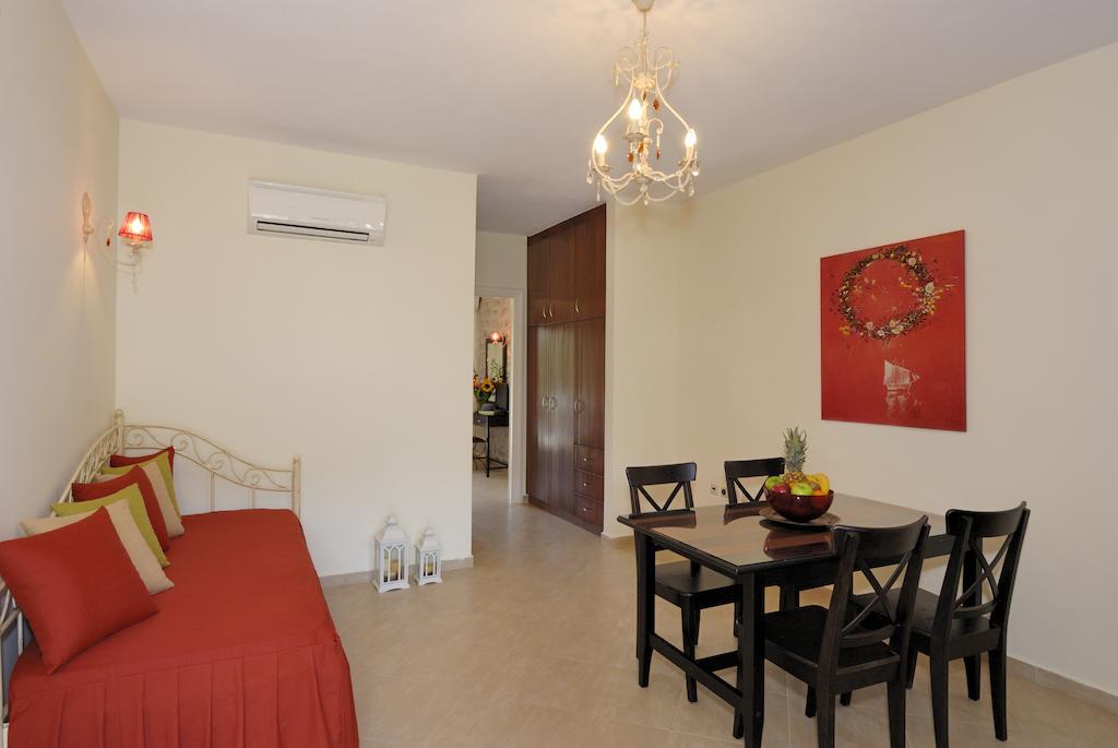 Byzantinon Hotel Leonídion Dış mekan fotoğraf